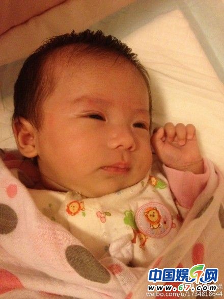 郭羨妮愛(ài)女貌美驚人