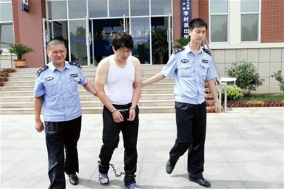 色男酒后騙奸妙齡女 被抓時(shí)與另一女子開(kāi)房