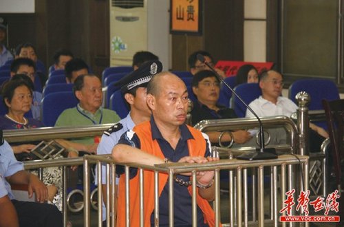 　8月30日，張家界“5·28”惡意駕車撞人案開庭審理，兇手田勝明毫無悔意。通訊員 屈平 劉雪飛 攝