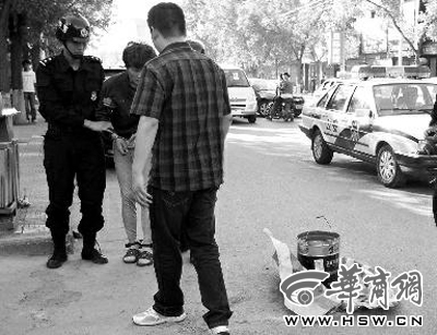昨日下午，犯罪嫌疑人指認(rèn)現(xiàn)場(chǎng) 
