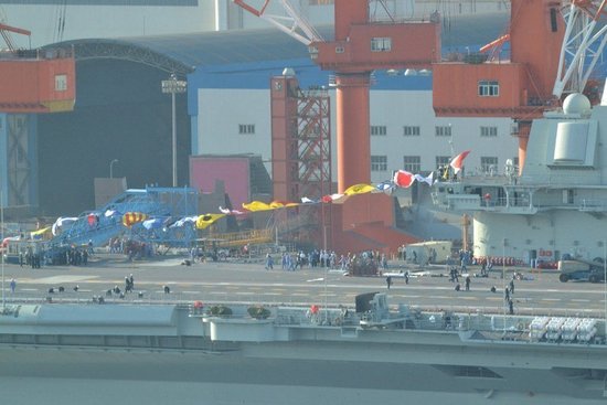 中船集團(tuán)：航母平臺仍屬廠方 交付時間待定