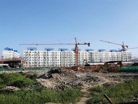 近日，北京市最大的小產(chǎn)權(quán)房項(xiàng)目太玉園已經(jīng)停止“過(guò)戶”，無(wú)法進(jìn)行二手房買(mǎi)賣(mài)。
