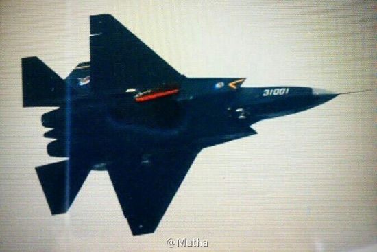資料圖：殲-31型機(jī)是一種單座、雙發(fā)、雙垂尾的常規(guī)布局飛機(jī)。