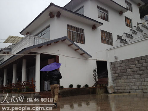 部門解釋稱，現(xiàn)在的建設(shè)風(fēng)格，為了與楠溪江景區(qū)的格調(diào)統(tǒng)一