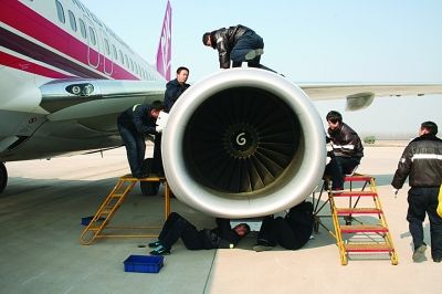 中聯(lián)航客機(jī)萬(wàn)米高空發(fā)動(dòng)機(jī)停轉(zhuǎn)